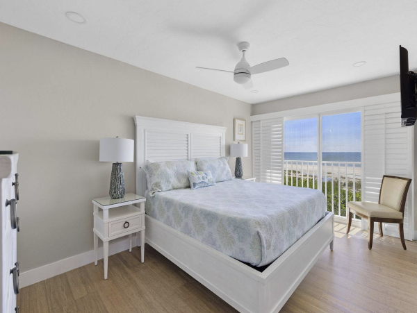 Sanibel Beachfront Vacation Condo with Three Bedrooms